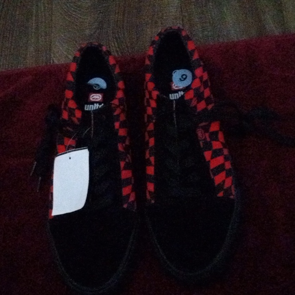 Ecko men shoes size 9 red and black